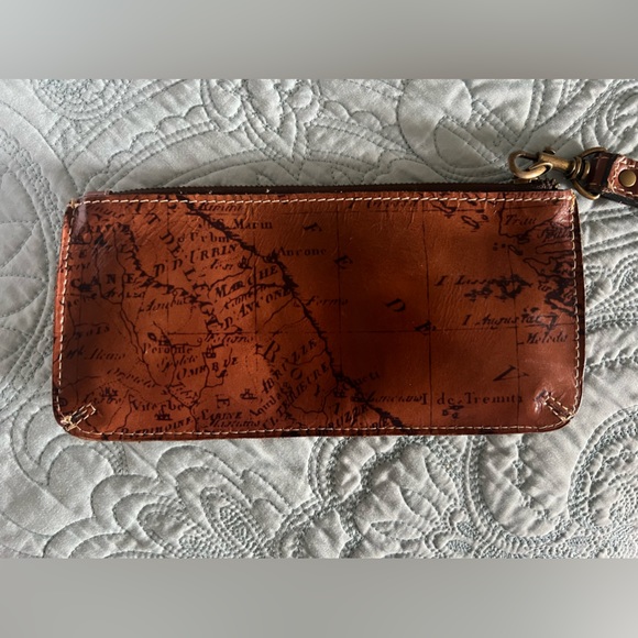 Patricia Nash St. Corce Wristlet Rust Riot Big Map Print - Picture 6 of 13